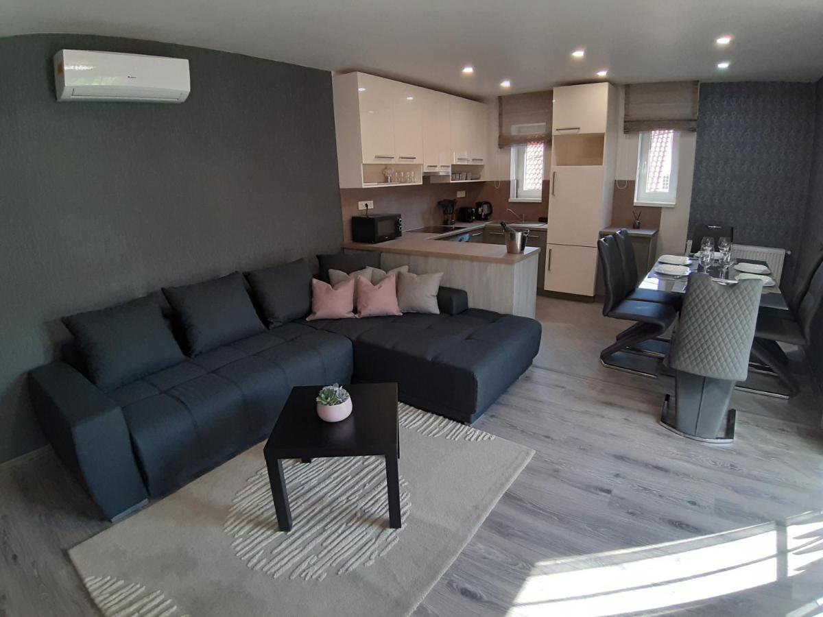 Profi Keco Apartman Balatonalmádi Exterior photo