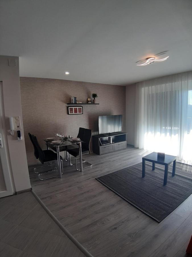 Profi Keco Apartman Balatonalmádi Exterior photo