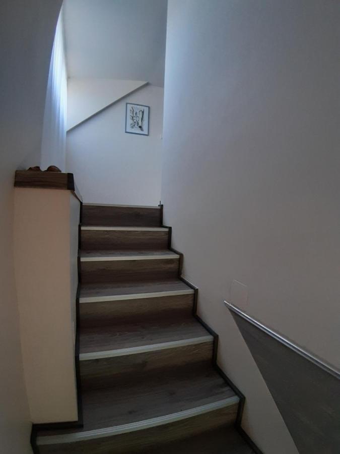 Profi Keco Apartman Balatonalmádi Exterior photo