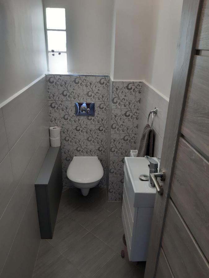 Profi Keco Apartman Balatonalmádi Exterior photo
