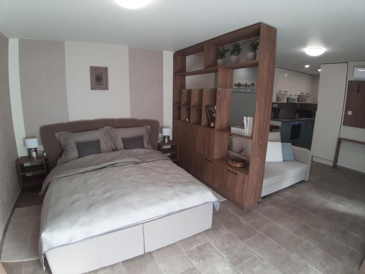Profi Keco Apartman Balatonalmádi Exterior photo